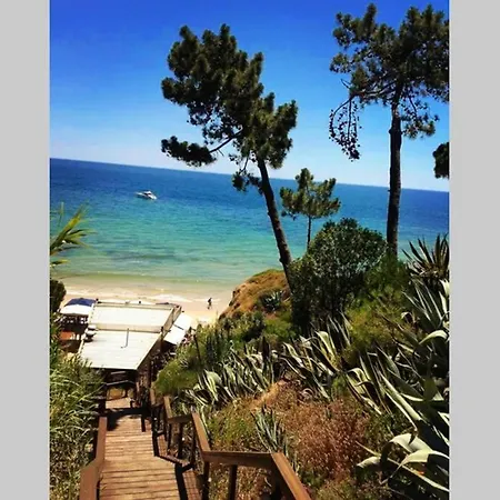 Oura Praia شقة